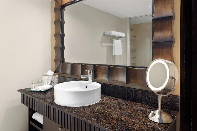 غرفة كلاسيكية بسرير كينج بإطلالة على البحر، Intercontinental Miramar Panama 3/3