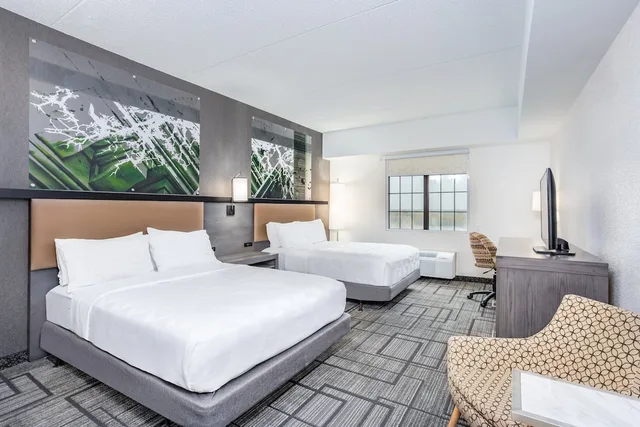 غرفة قياسية بسريرين كوين، Holiday Inn Lafayette-City Centre 1/4