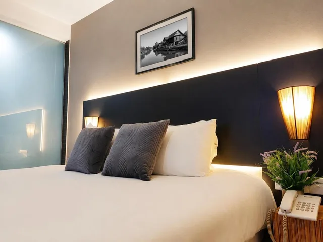 غرفة قياسية بسرير كينج، The Leverage Business Hotel Kuala Kedah 1/2