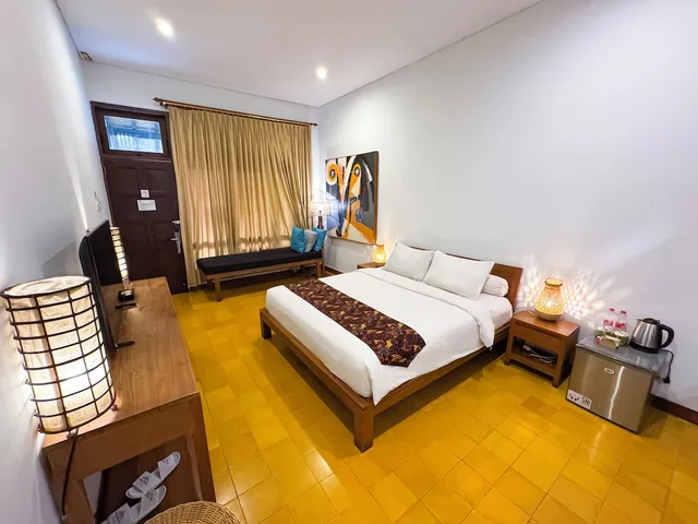 غرفة ديلوكس بسرير كينج، Rumah Mertua Heritage Yogyakarta 4/7