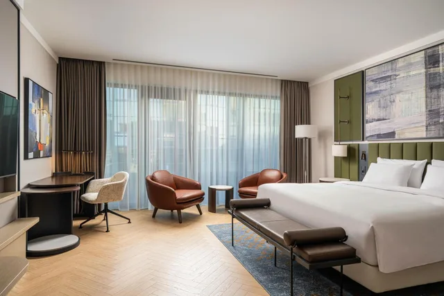 غرفة بريميوم بشرفة، Radisson Blu Leogrand Hotel 3/4