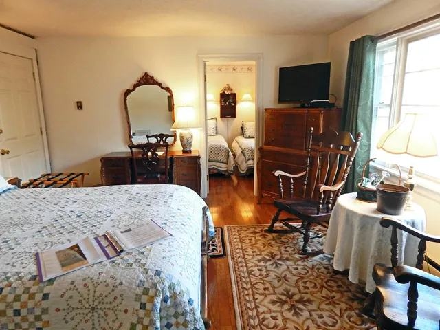 جناح بسرير كينج وسريرين منفصلين، Battlefield Bed &amp; Breakfast Inn 9/10