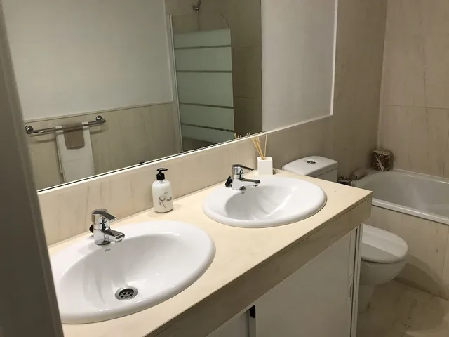 2 Bedrooms, Apartment, Murphy Bed, Queen and Twin Beds, Sea View, Terrace، Mi Capricho Beachfront Apartment - Sitio De Calahonda 4/5