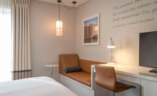 غرفة سوبيريور مفردة بسرير مزدوج، The Morrison Dublin, Curio Collection by Hilton 2/3