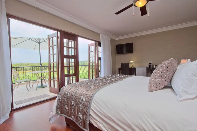 غرفة شهر العسل بسرير كينج، Leopardsong Manor 1/6