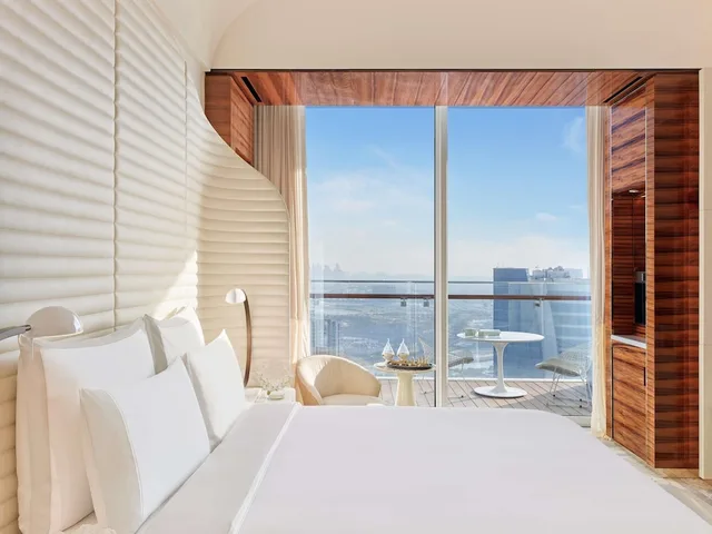 Fairmont, Double Bed, City View, Balcony, Fairmont Doha 2/5