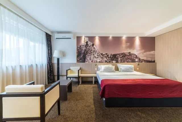 جناح ديلوكس بسرير كينج، CITY HOTEL MOSTAR 5/10