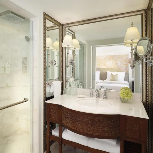 Chao Phraya, King Bed، Mandarin Oriental Bangkok 2/3