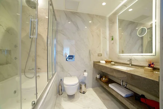 Suite, King Bed, Ramada By Wyndham Istanbul Taksim 4/8