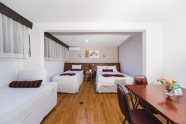 Standard, Quadruple, Street View، Hotel Nacional Inn Curitiba Estacao Shopping 3/5