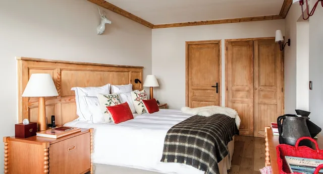 Deluxe, Suite, Double and Twin Beds, ALPES HOTEL PRALONG 1/8