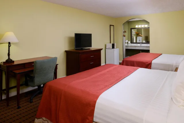 غرفة بسرير كوين، Americas Best Value Inn & Suites Waller Prairie View 4/4