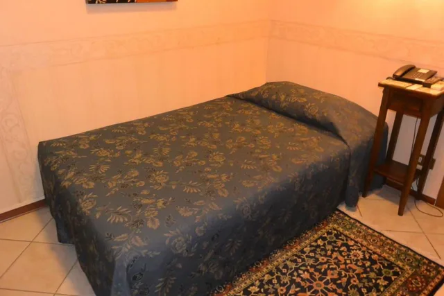 غرفة قياسية مفردة، Hotel Italia 2/4
