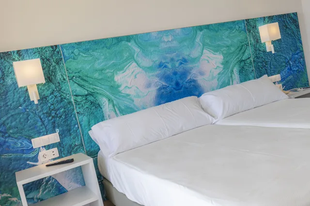 غرفة كلوب بإطلالة على المدينة بشرفة مفردة بسريرين منفصلين، Hotel BCL Levante Club and Spa - Adults Only 4/5