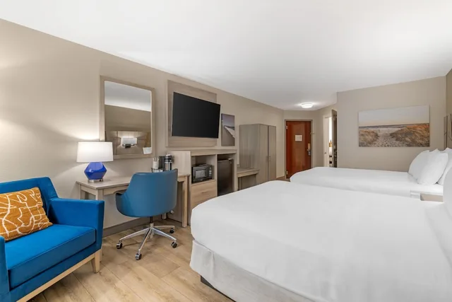 جناح بسريرين كوين، Best Western Plus The Inn At Hampton 9/10