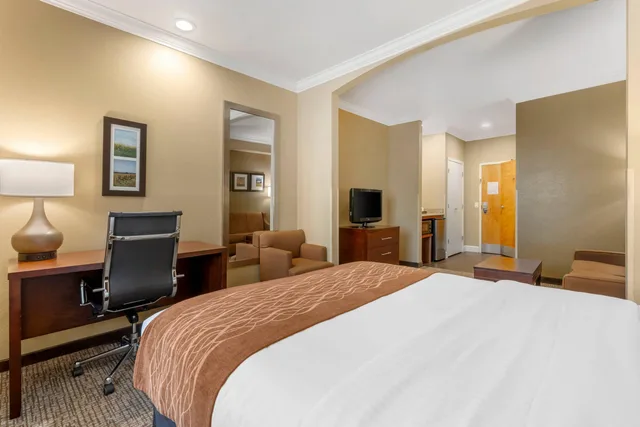 جناح بسرير كوين، Comfort Inn Arcata Humboldt Area 2/5