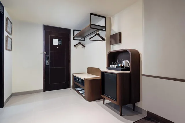 جناح عائلي بسرير كوين وسرير فردي، Aston Kuta Hotel and Residence 3/3