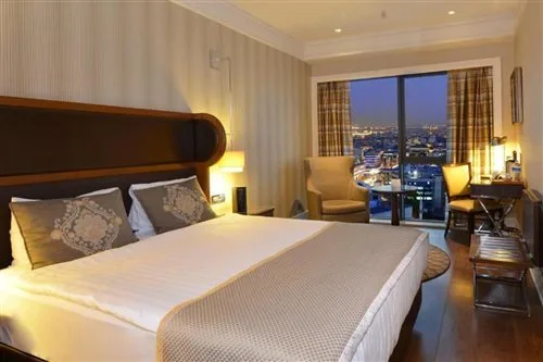 غرفة سوبيريور ثلاثية، Windsor Hotel & Convention Centre Istanbul 2/3