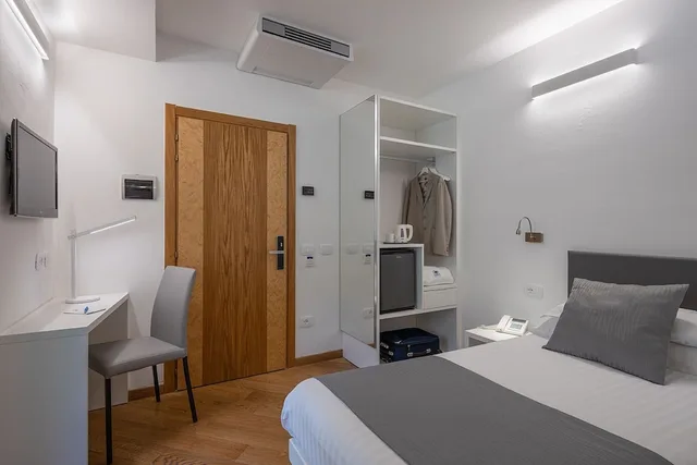 غرفة أساسية مفردة، Hotel Continental 7/9