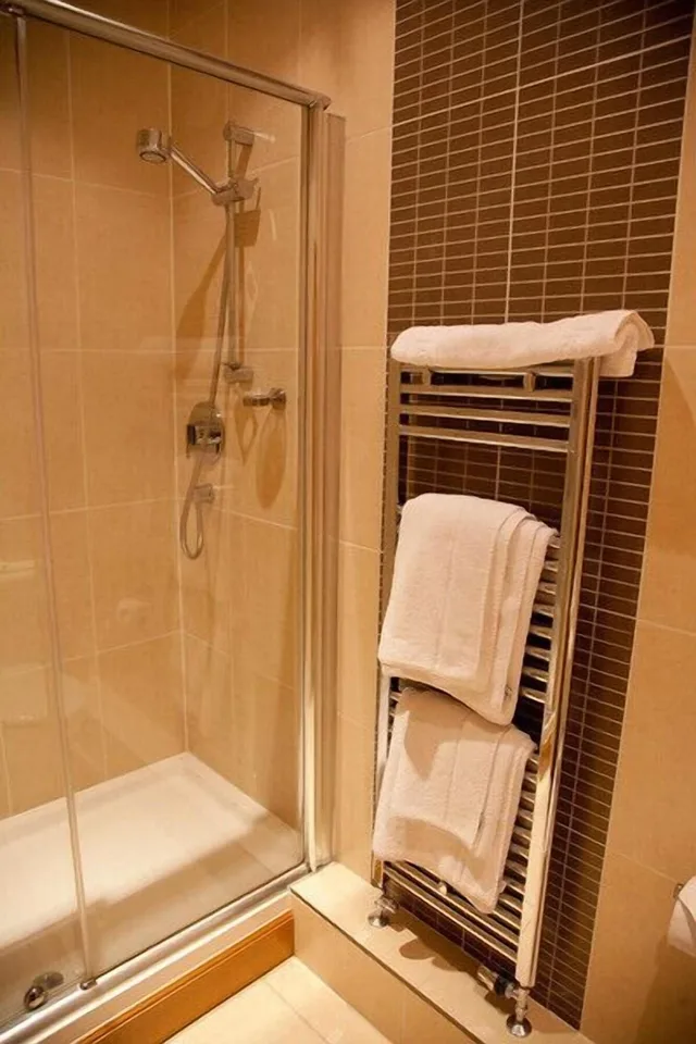 غرفة قياسية مفردة، The City Hotel 3/4