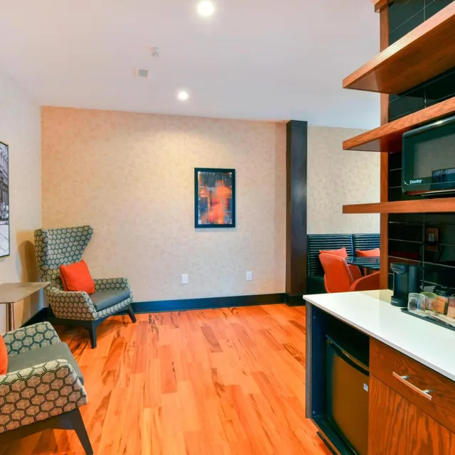 1 Bedroom, Suite, King Bed, Dining Area، Springhill Suites Wilmington Mayfaire 4/5