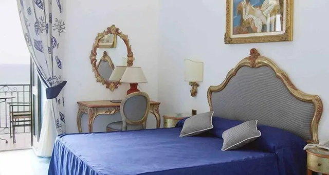 غرفة سوبيريور بسرير كوين بإطلالة على البحر بشرفة، Villa Sirio Hotel 4/7