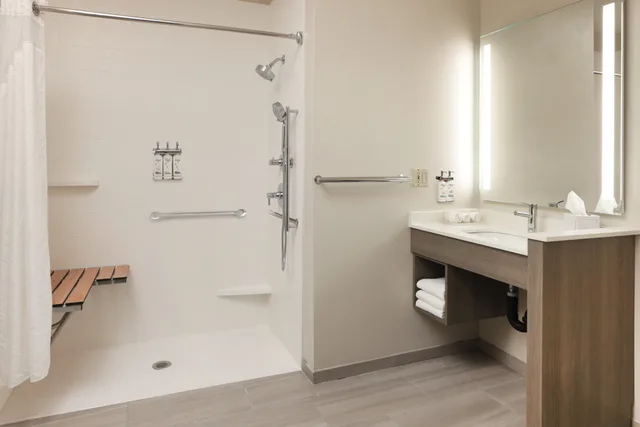 غرفة بسرير مزدوج لذوي الإعاقة، Holiday Inn Express Ludlow 1/1