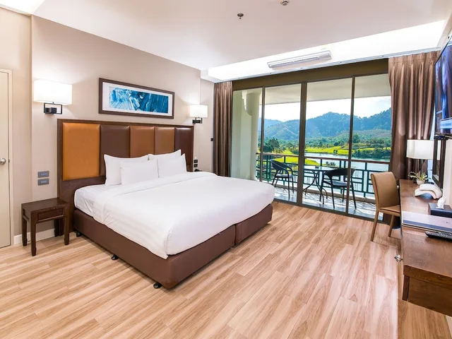 Valley, Deluxe, Twin Beds, Lake and Golf View، Katathong Golf Resort & Spa 2/2
