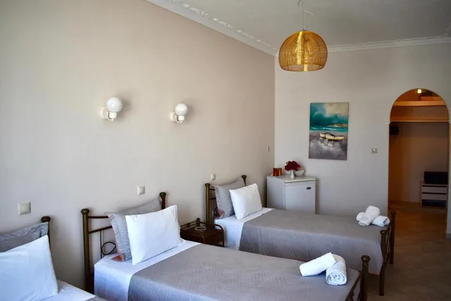 غرفة سوبيريور ثلاثية، Minoa Hotel 3/10