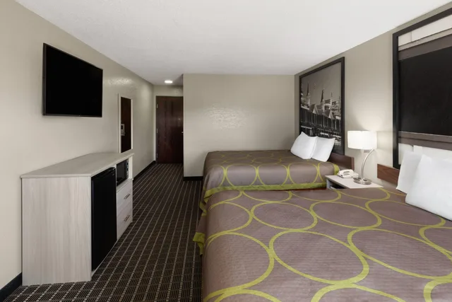 غرفة بسريرين كوين، Super 8 by Wyndham Shepherdsville / Louisville South I65 4/5