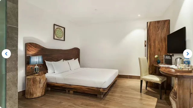 غرفة بريميير بسرير كوين، Sky Gem Hotel - Ben Thanh 2/4