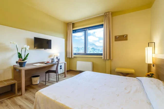 غرفة كلاسيكية بسرير مزدوج، Hotel Country Club 1/10