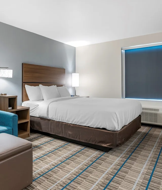 جناح بسرير كينج مع أريكة، MainStay Suites Georgetown Lexington North 1/3
