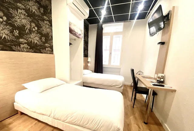 Room, Twin Beds, De Bordeaux 1/4