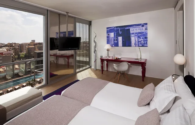 Melia, King Bed, Pool View، MELIA BARCELONA SKY 4/7