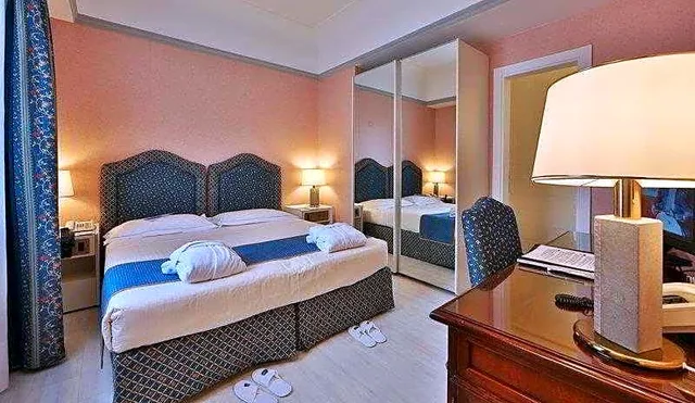 Standard, Triple, Rivoli Boutique Hotel 3/3