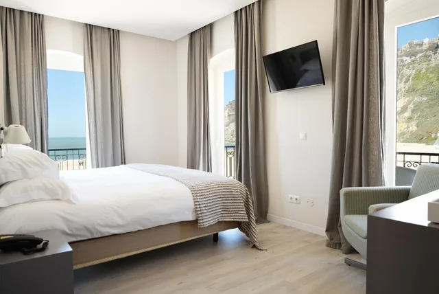 Room, Double Bed, Sea Front، Albergaria Mar Bravo 6/10