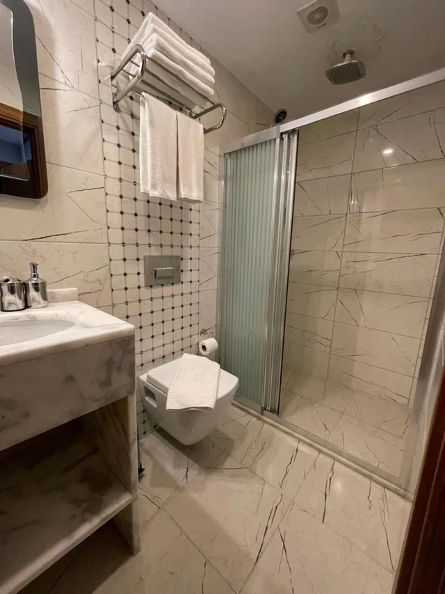 غرفة قياسية ثلاثية، Zem Hotel 5/7