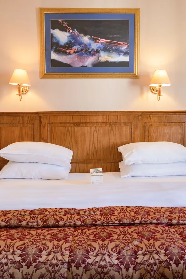 غرفة قياسية بسرير مزدوج، Bristol Hotel Amman 2/2