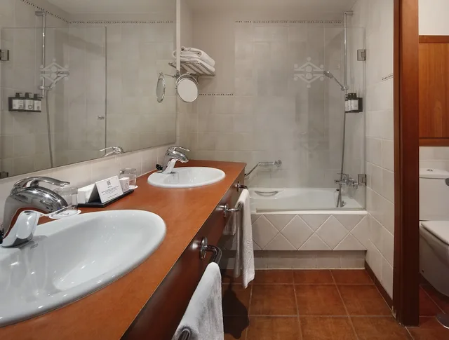 غرفة سوبيريور بسرير مزدوج بشرفة، Parador De Vielha 10/10