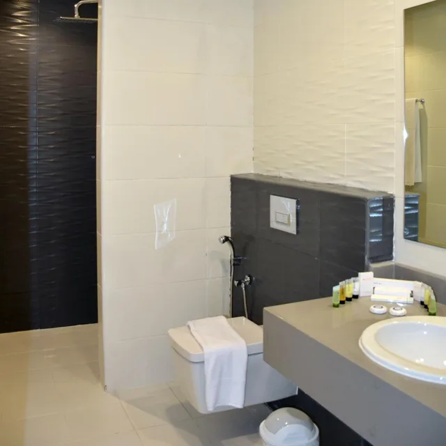 Lodge, Studio، The Lodge Suites 2/2