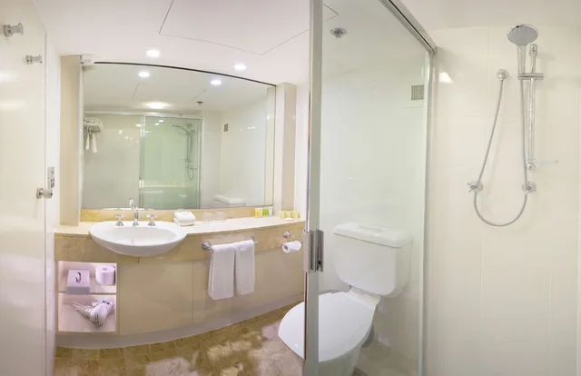 Superior, 2 Double Beds, Stamford Plaza Adelaide 8/8