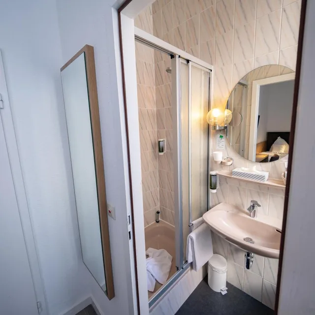 غرفة مفردة صغيرة، Hotel Alpha 5/6