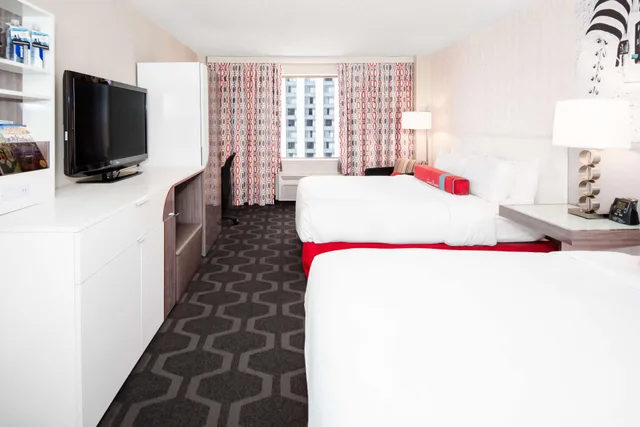 Room, 2 Queen Beds, Mountain View, High Floor, The Curtis Denver a DoubleTree by Hilton Hotel 3/6