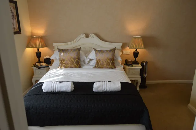 غرفة كلاسيكية بسرير كينج، Le Bouchon Brasserie & Hotel 2/6