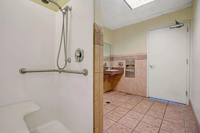 غرفة بسرير كوين لذوي الإعاقة، Super 8 By Wyndham Rogers Minnesota 10/10