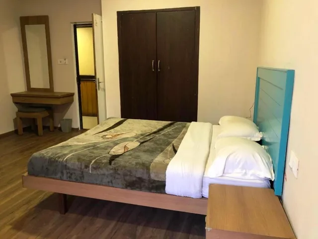 غرفة قياسية بسرير مزدوج، Hotel Preethi Palace 2/5
