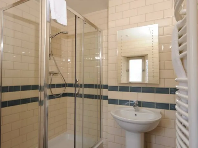 غرفة قياسية بسرير مزدوج، Brooks Hotel Edinburgh 1/1