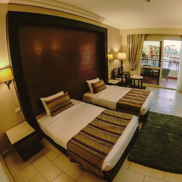جناح عائلي بسرير كوين وسريرين منفصلين، Regency Plaza Aqua Park Spa Resort 5/10