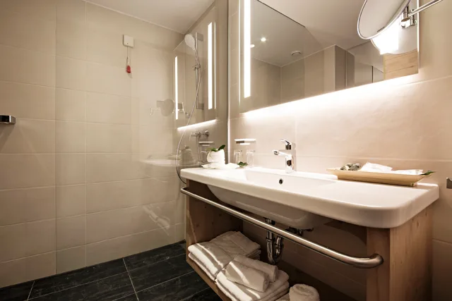 Room, Double Bed, Lake View, Rikli Balance Hotel 4/6
